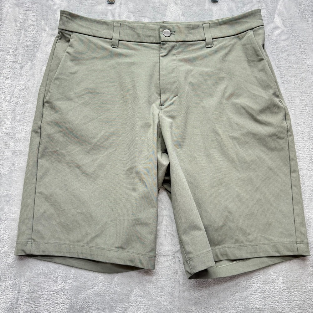 Lululemon Commission Short Mens 34 Green Gray Relaxed Warpstreme Chino